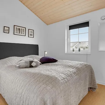 3 Bedroom Stunning In Nørre Nebel
