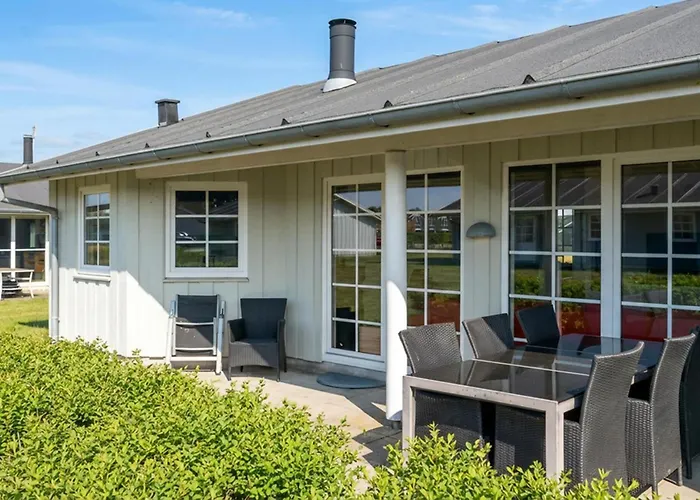 3 Bedroom Stunning In 펜션